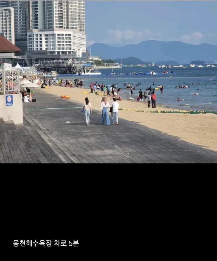 Aparthotel Lotte Castle Marina à Yeosu Extérieur photo